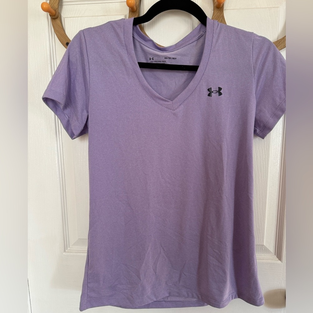 Under Armor tee shirt